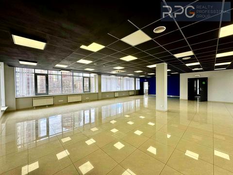 комерційна за адресою Старонаводницька вул., 21