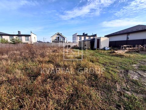 участок по адресу Евгения Плужника ул., 12