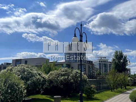 паркомісце за адресою Андрія Верхогляда вул. (Михайла Драгомирова), 16