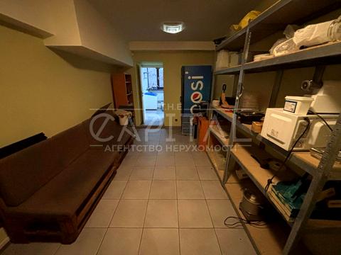 комерційна за адресою Київ, Гоголівська вул., 49