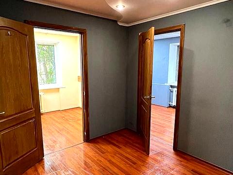 комерційна за адресою Кловський узвіз, 14-Б
