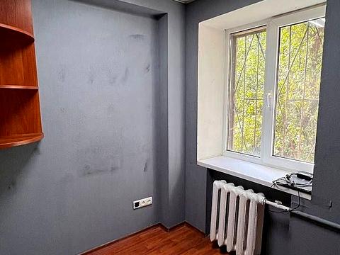 комерційна за адресою Кловський узвіз, 14-Б