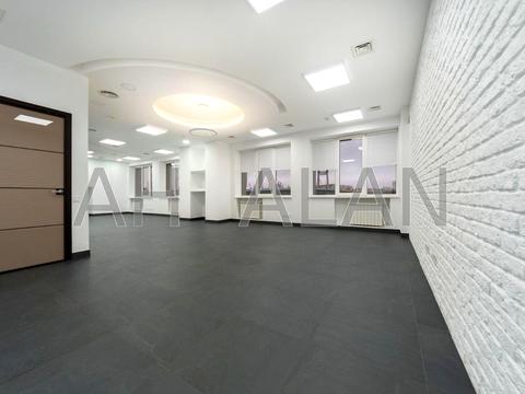 комерційна за адресою Верхній Вал вул., 72