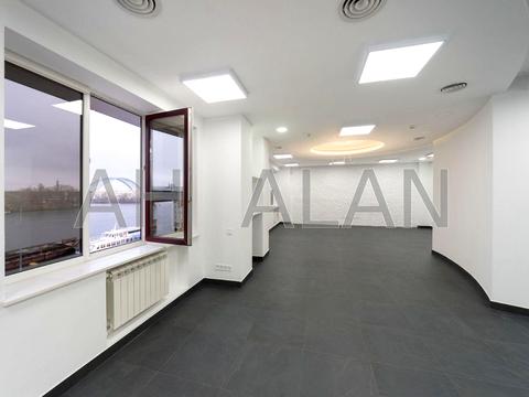 комерційна за адресою Верхній Вал вул., 72