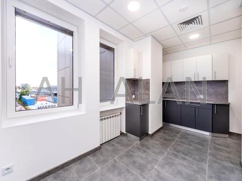 комерційна за адресою Верхній Вал вул., 72