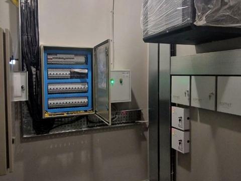 комерційна за адресою Почайнинська вул., 25/49