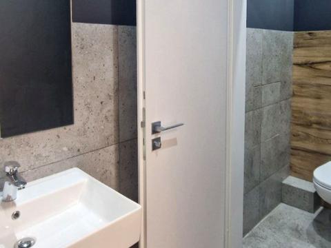 комерційна за адресою Почайнинська вул., 25/49