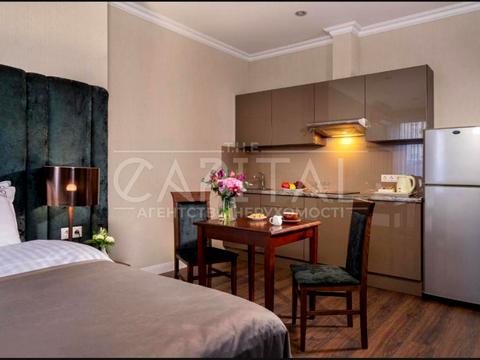 комерційна за адресою Велика Васильківська вул. (Червоноармійська), 67/7