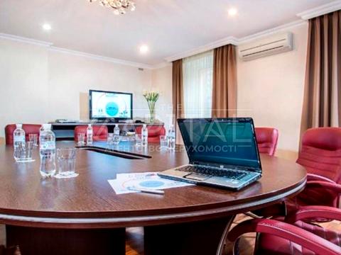 комерційна за адресою Велика Васильківська вул. (Червоноармійська), 67/7