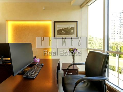 коммерческая по адресу Старонаводницкая ул., 13-Б