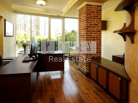 коммерческая по адресу Старонаводницкая ул., 13-Б