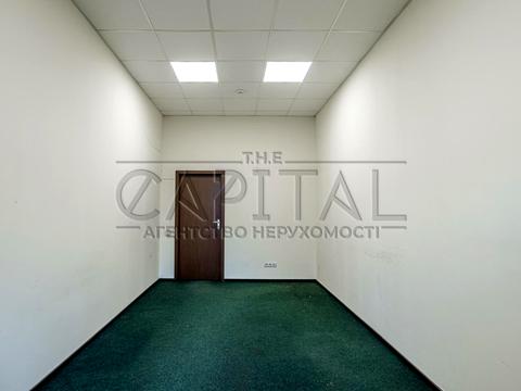 комерційна за адресою Берестейське шосе (Брест-Литовське), 8-А