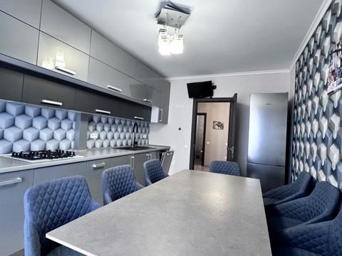 квартира за адресою Василя Стуса вул., (Будинок 4)