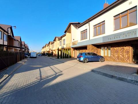 будинок за адресою Степана Дем'янчука вул.