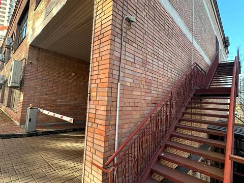 комерційна за адресою Євгена Коновальця вул. (Щорса), 36-Б