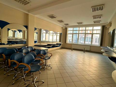 комерційна за адресою Євгена Коновальця вул. (Щорса), 36-Б