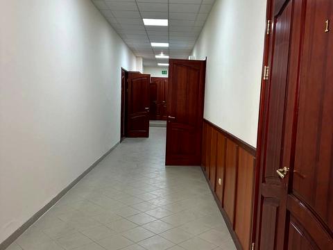 комерційна за адресою Євгена Коновальця вул. (Щорса), 36-Б