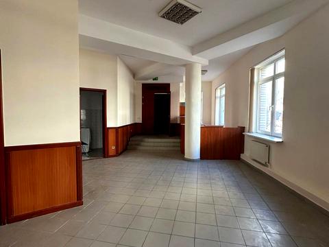 комерційна за адресою Євгена Коновальця вул. (Щорса), 36-Б