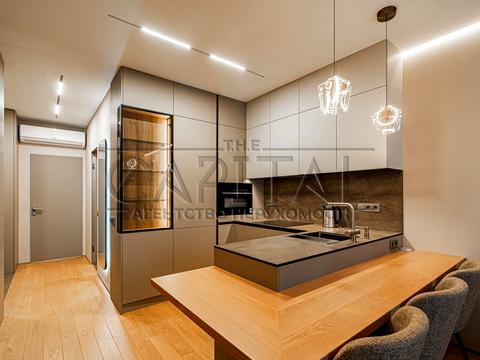 квартира за адресою Салютна вул., (Будинок 02301-02303)