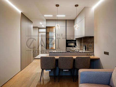 квартира за адресою Салютна вул., (Будинок 02301-02303)