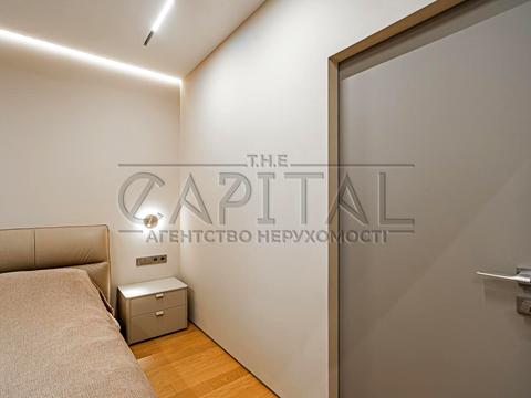 квартира за адресою Салютна вул., (Будинок 02301-02303)