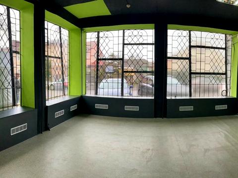 комерційна за адресою Волонтерська, 8