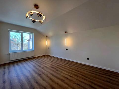 будинок за адресою 24 Серпня вул.