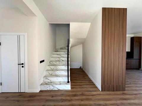 будинок за адресою 24 Серпня вул.