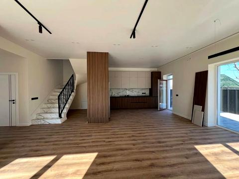 будинок за адресою 24 Серпня вул.