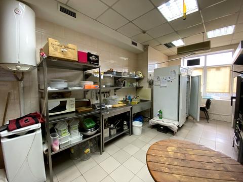 коммерческая по адресу Драгоманова ул., 1-А