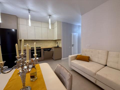 дом по адресу с. Святопетровское, Индустриальная ул., 11