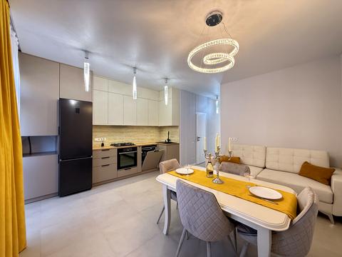 дом по адресу с. Святопетровское, Индустриальная ул., 11