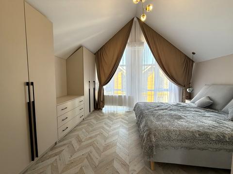 дом по адресу с. Святопетровское, Индустриальная ул., 11