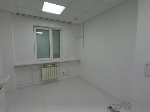 коммерческая по адресу Братства Тарасовцев ул. (Декабристів), 9