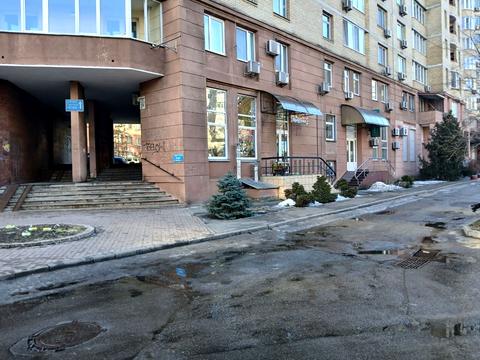 комерційна за адресою Микільсько-Слобідська вул., 2-Б