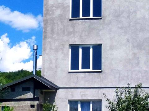 будинок за адресою Незалежності