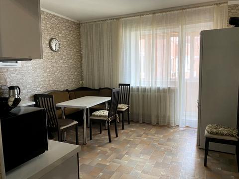 квартира за адресою Анни Ахматової вул., 13