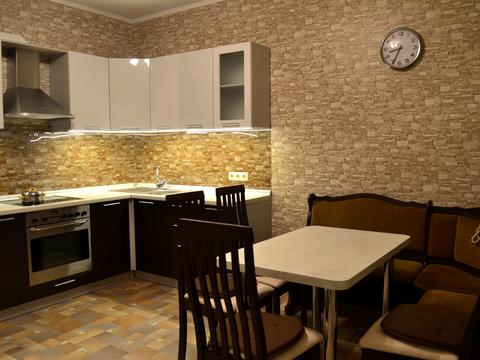 квартира за адресою Анни Ахматової вул., 13