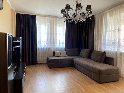 квартира за адресою Анни Ахматової вул., 13