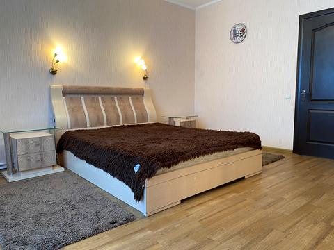 квартира за адресою Анни Ахматової вул., 13