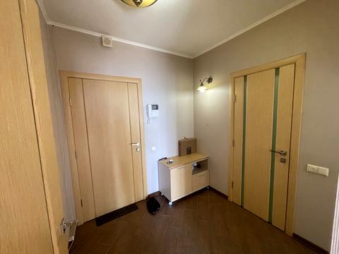 квартира за адресою Дніпровська набережна вул., 1