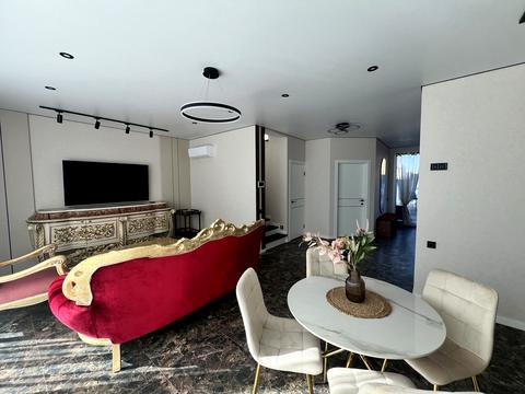 дом по адресу с. Петропавловская Борщаговка, Винницкая ул.