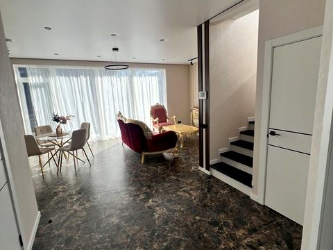 дом по адресу с. Петропавловская Борщаговка, Винницкая ул.