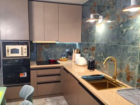 квартира по адресу Химиков ул., 28, к.7-14