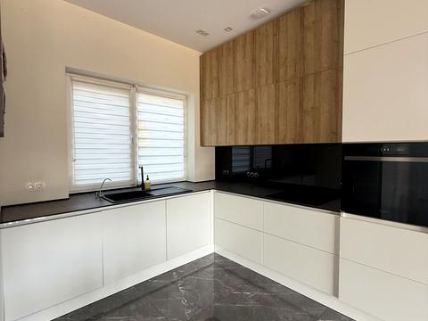 будинок за адресою Центральна вул.