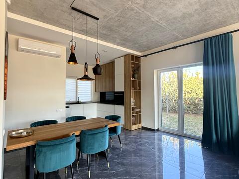 будинок за адресою Центральна вул.