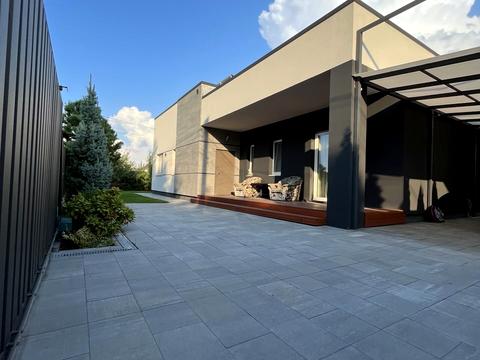 будинок за адресою Центральна вул.