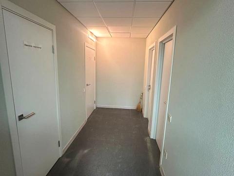 комерційна за адресою Київ, Драгоманова вул., 27