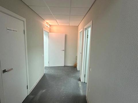 комерційна за адресою Київ, Драгоманова вул., 27