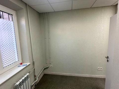 комерційна за адресою Київ, Драгоманова вул., 27